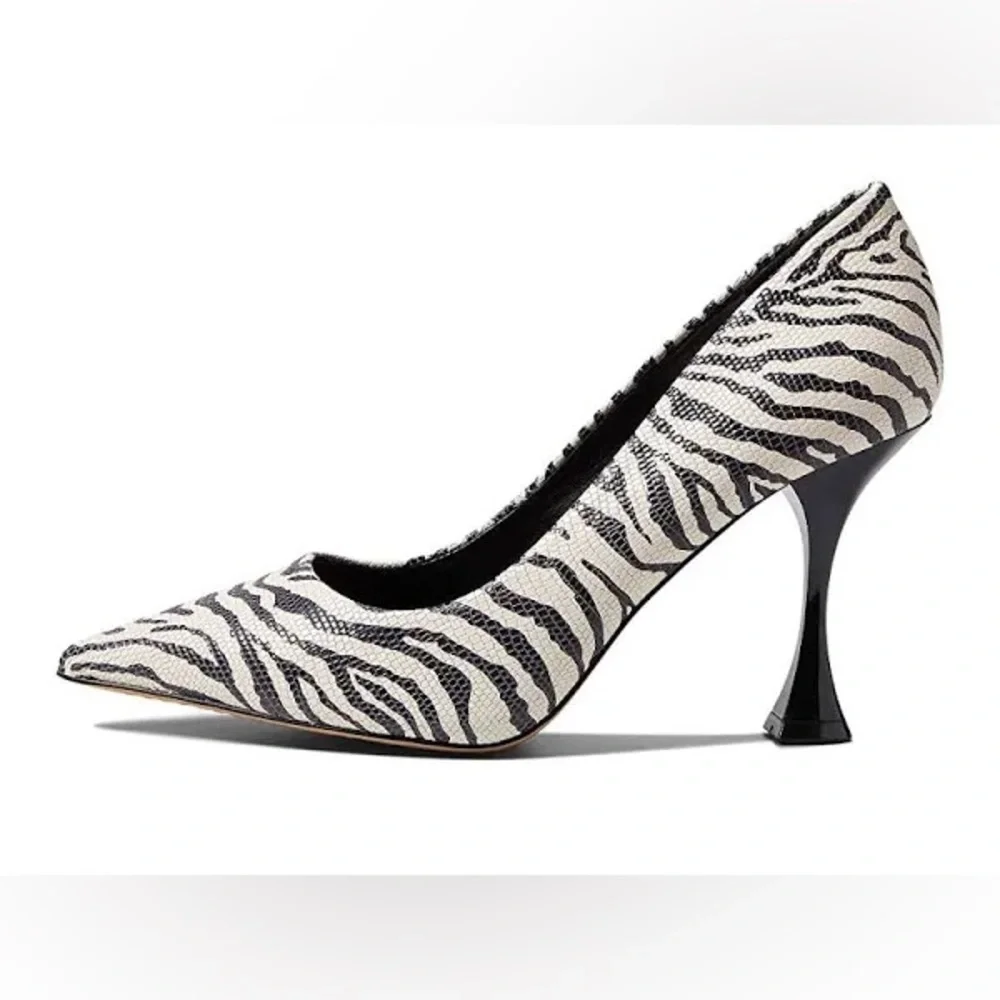 Vince Camuto Zebra Print Heels Kamerna Pointed Toe Pump Size 8.5 - Picture 2 of 12